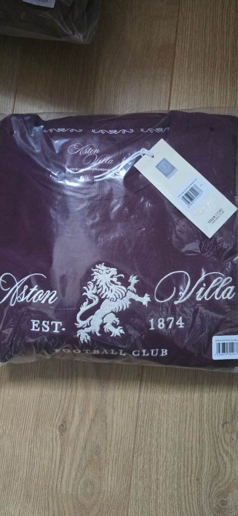 AV Embroided  logo Aston Villa Sweatshirt 