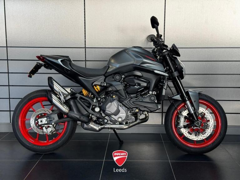 2022 DUCATI MONSTER 937 PLUS 
