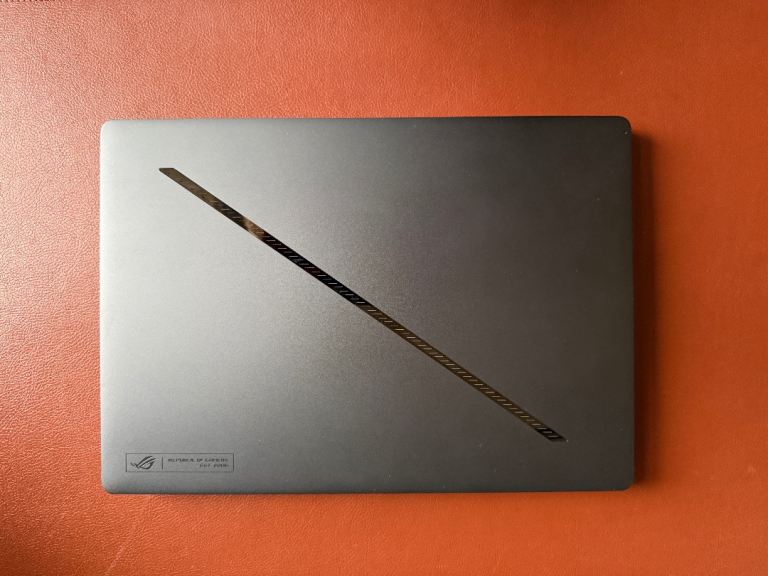 ASUS ROG Zephyrus G14 (2025) – RTX 5070 Ti – 32GB RAM  – Excellent Condition Boxed