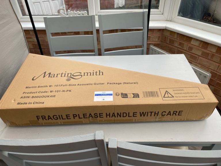 Acoustic guitar BRAND NEW 