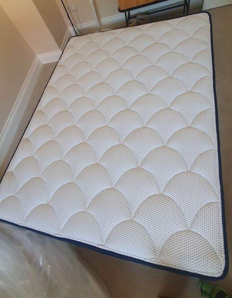 Double Mattress – As Good As New, White with Blue Trim