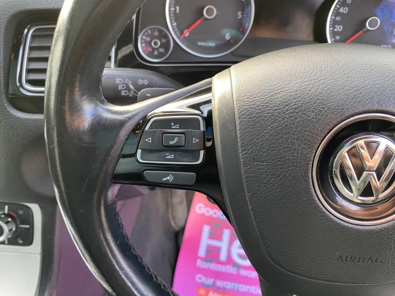 2014 Volkswagen Touareg 3.0 TDI V6 BlueMotion Tech R-Line Tiptronic 4WD Euro 5 (s/s) 5dr ESTATE D...