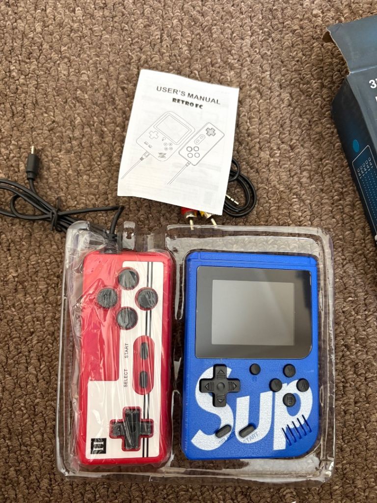 Retro SUP! Handheld Console with 400 Classic Games - Brand New