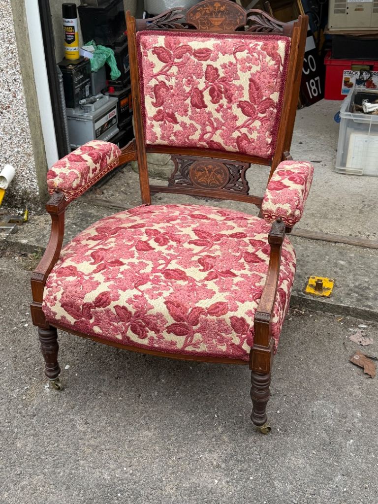 OLD ARMCHAIR 