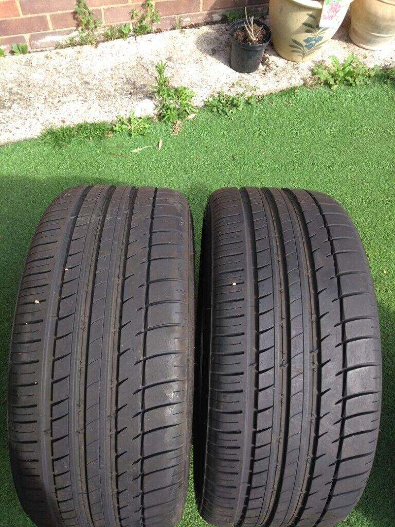 Pair of 275 35 ZR20 Tyres with good Tread in West London Area