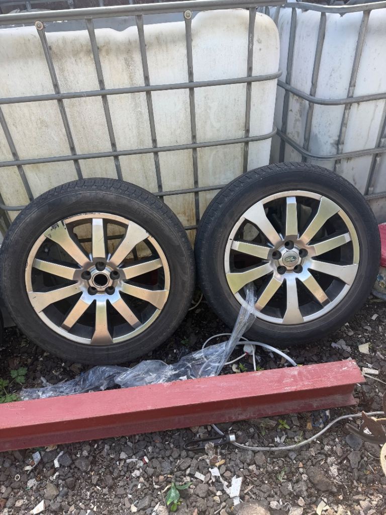 2 x alloy wheels 