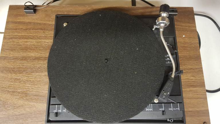 Technics Record Player with Full Stereo System – Good Condition