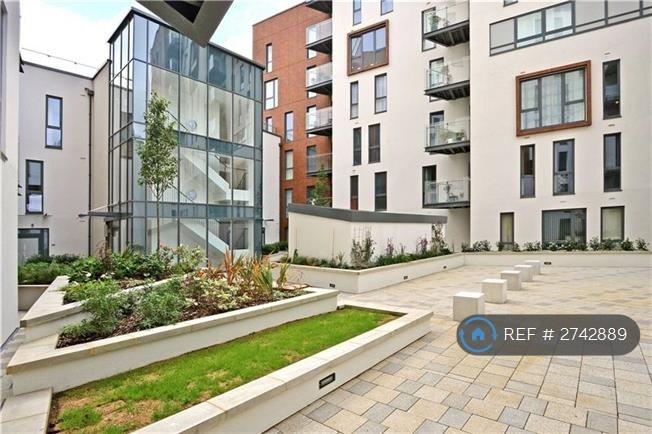 2 bedroom flat in John Donne Way; Norman Rd; Greenwich, London, SE10 (2 bed) (#2742889)