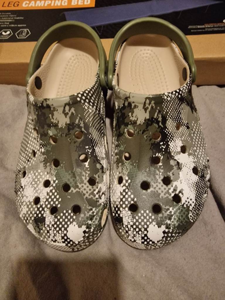 image for SIZE 9 CROCS