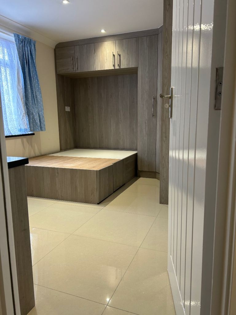 Newly Refurbished Double En-Suite Room