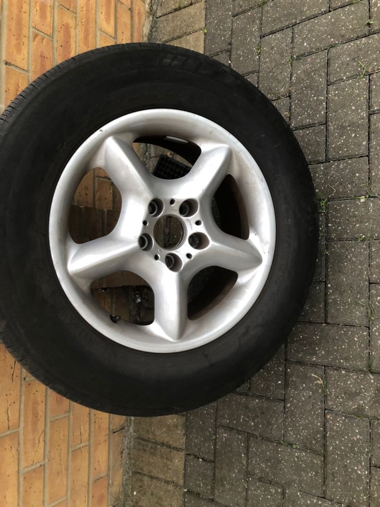 BMW alloy 17 inch 5 stud with tyre