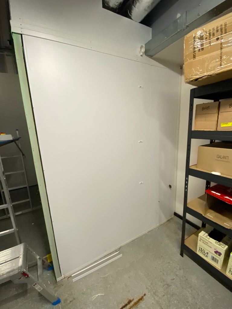 Commercial Walk-In Cold Room – Good Condition