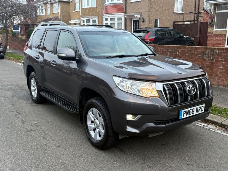 Toyota Land Cruiser 2.8D Active Auto 4WD Euro 6 5dr (7 Seat)