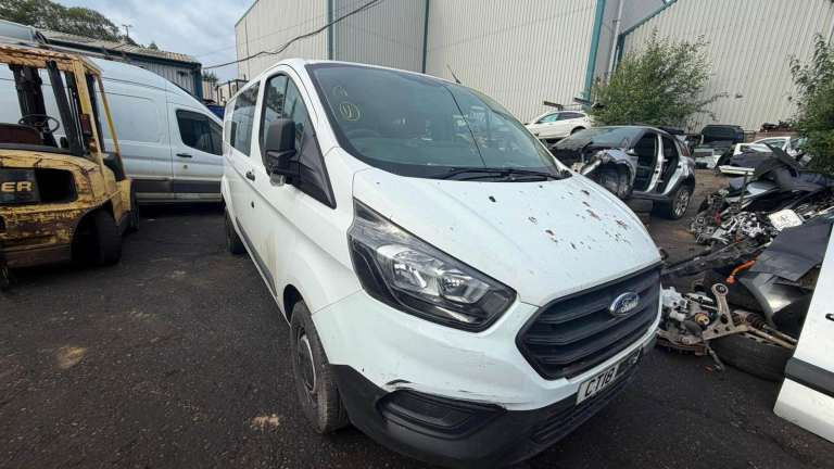 2018 FORD TRANSIT CUSTOM 2.0 TDCI 105PS LOW ROOF D/CAB VAN BREAKING FOR PARTS
