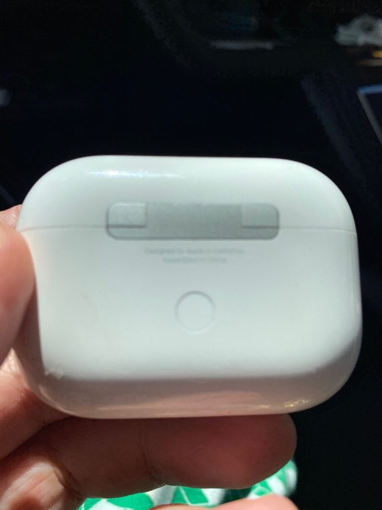 Apple AirPods first gen pro 