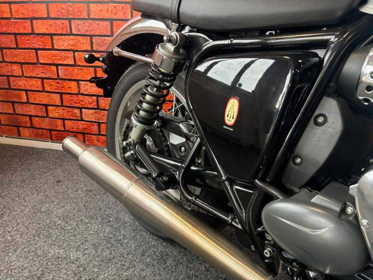 BSA Gold Star 650cc Classic Motorcycle Silver Sheen Legacy