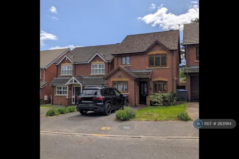 3 bedroom house in Wych Elm Drive, Leamington Spa, CV31 (3 bed) (#2831914)