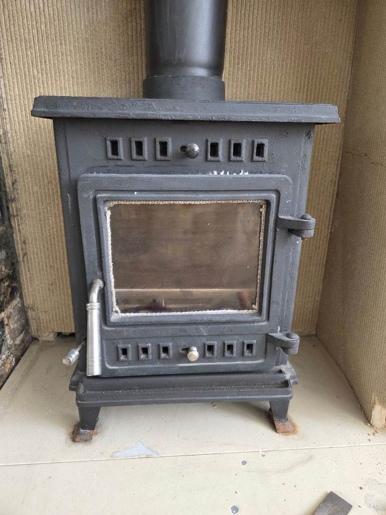Multi fuel log burner