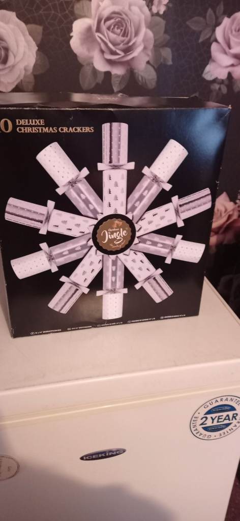 10 luxury christmas crackers box tatty through storage bargain