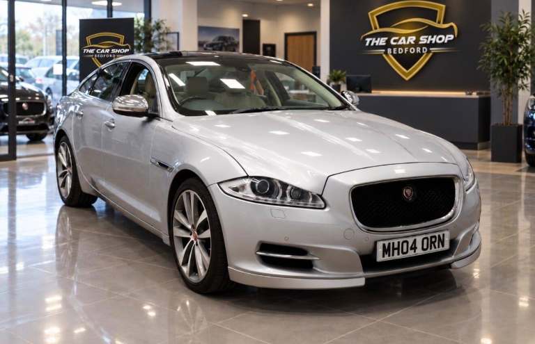 2015 Jaguar XJ 3.0d V6 Portfolio 4dr Auto [8] SALOON DIESEL Automatic