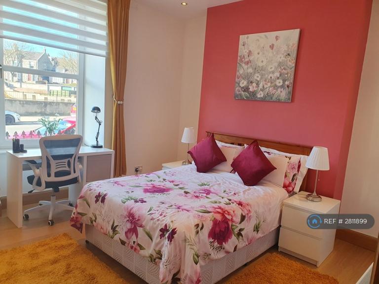 Studio flat in Holburn Street, Aberdeen, AB10 (#2811899)