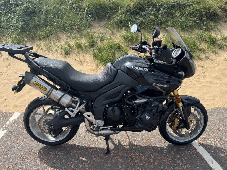 Triumph Tiger 1050 ABS 2011 1050 (cc)