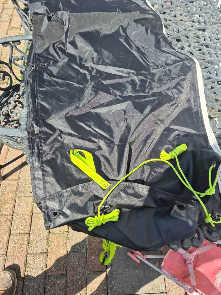 Caravan awning skirt