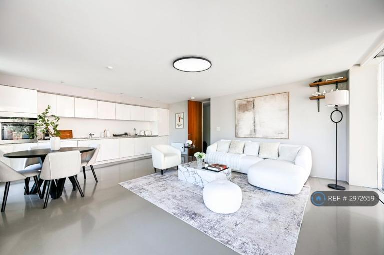 2 bedroom flat in Trundle Street, Kingston Upon Thames, SE1 (2 bed) (#2972659)