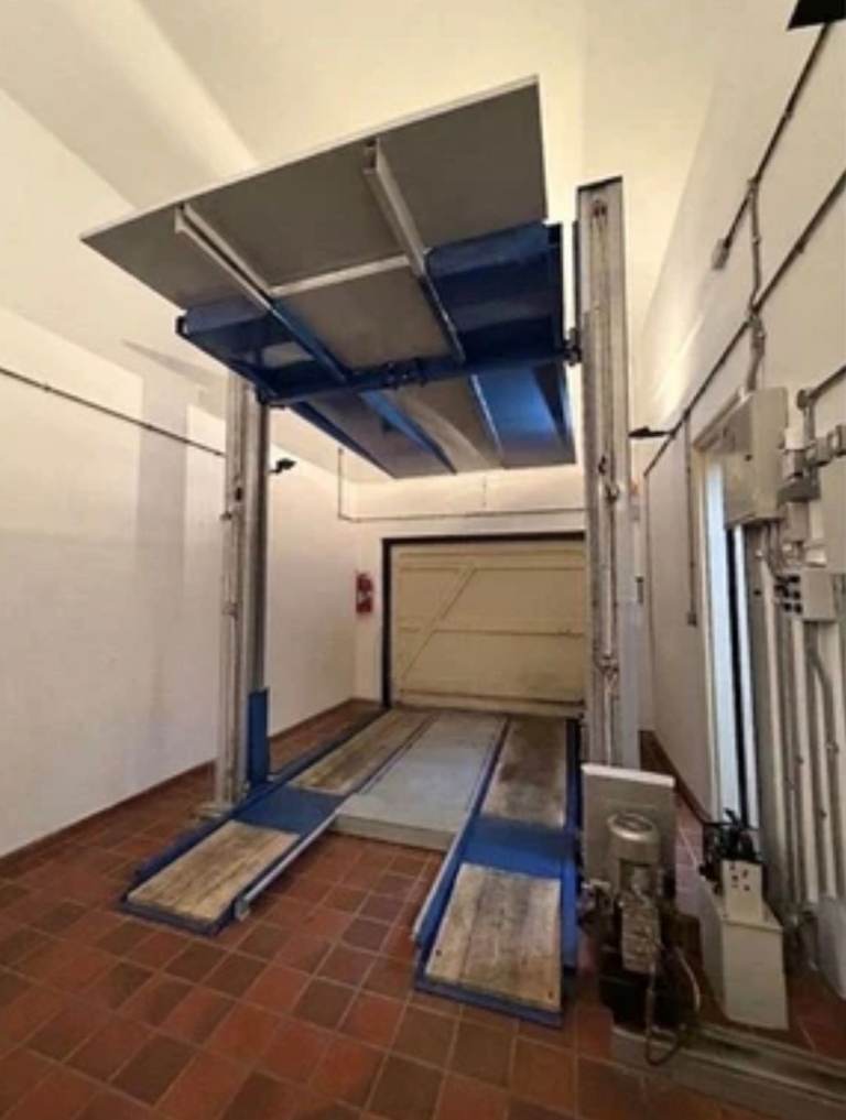 Professional OMER car parking stacker system up to 3 cars