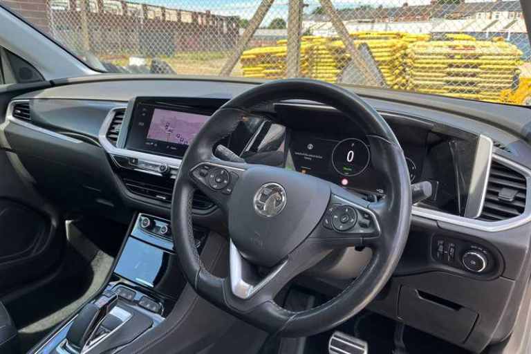 2022 Vauxhall Grandland 1.6 Hybrid GS Line 5dr Auto HATCHBACK PETROL/ELECTRIC Automatic