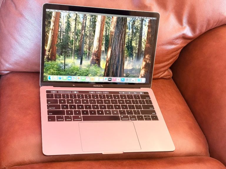 CAN HAND DELIVER, MACBOOK PRO 2019 13” LAPTOP I7, 512GB, 16 GB RAM, SPACE GREY, FULL WORKING ORDER 