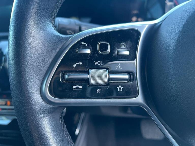 2020 Mercedes-Benz A-Class 1.3 A180 Sport (Executive) 7G-DCT Euro 6 (s/s) 5dr HATCHBACK Petrol Au...