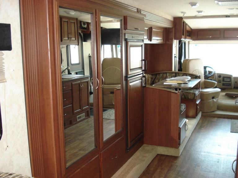 Fleetwood Storm 28F american motorhome rv  LPG AUTOMATIC 2012
