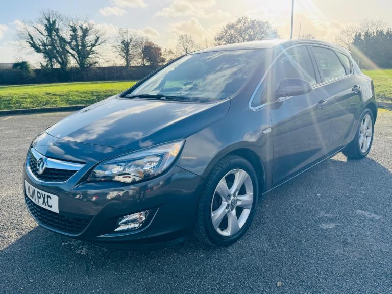 2011 Vauxhall Astra 1.6 16v SRi Auto Euro 5 5dr HATCHBACK Petrol Automatic