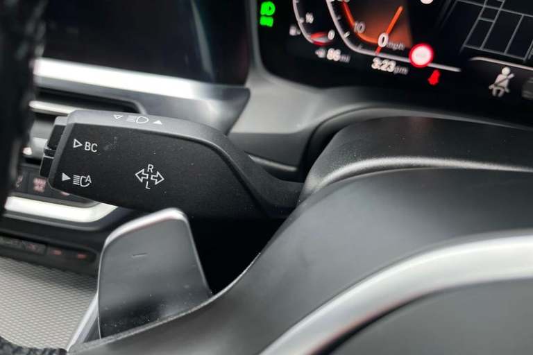 2021 BMW 3 Series 320i M Sport 5dr Step Auto ** Rear Parking Camera - Heated Seats ** Semi-Au Est...