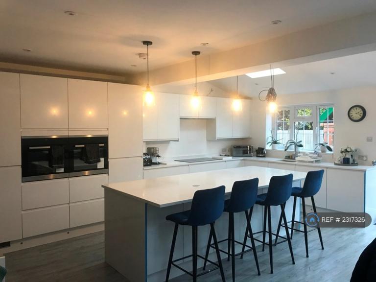 1 bedroom in Thornbury Gardens, Borehamwood, WD6 (#2317326)