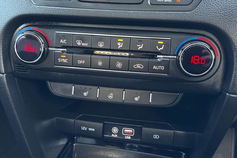 2019 Kia Ceed 1.4 T-GDi GT-Line Lunar Edition Euro 6 (s/s) 5dr Hatchback PETROL Manual