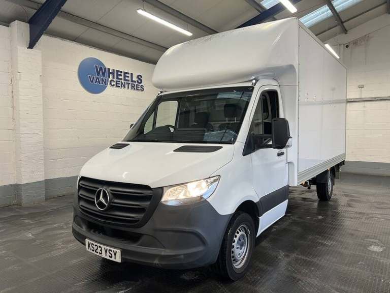 2023 Mercedes-Benz Sprinter 3.5t Progressive Chassis Cab CHASSIS CAB DIESEL Manual