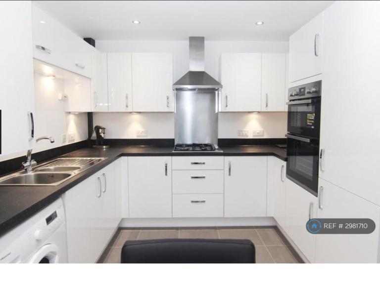 3 bedroom house in Varley Street, Manchester, M40 (3 bed) (#2981710)