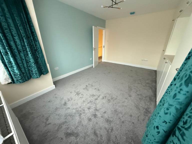 TWO BEDROOM FLAT ON FIRST FLOOR   AT SUDBURY TOWN NEAR HIGH STREET(PROPERTY IS UNDER REFURBISHMENT )