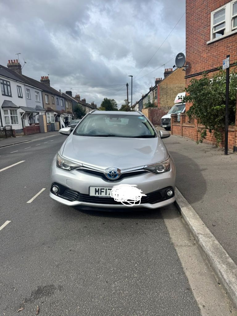 PCO Toyota, AURIS, Estate, 2017, Other, 1798 (cc), 5 doors