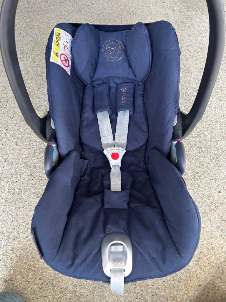 Cybex Cloud Z i-size rotating baby car seat and Z 360 rotating isofix base