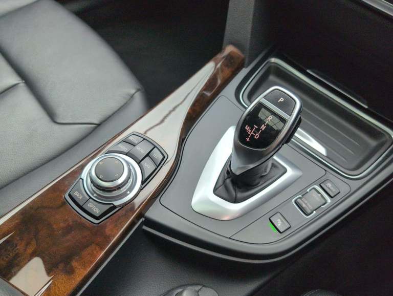 2015 BMW 3 Series 3.0 335i Luxury Saloon 4dr Petrol Auto Euro 6 (s/s) (306 ps) GLASS SUNROOF+ SAL...