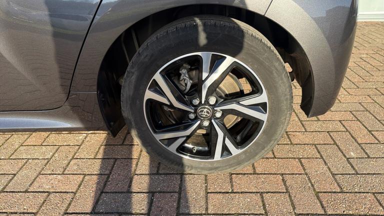 2024 Toyota Yaris 1.5 Hybrid Design 5dr CVT Hybrid Hatchback Hatchback Hybrid Automatic