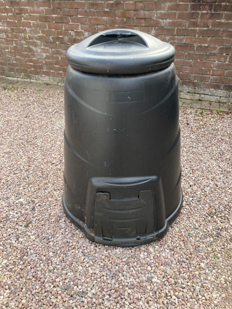 FREE COMPOSTER
