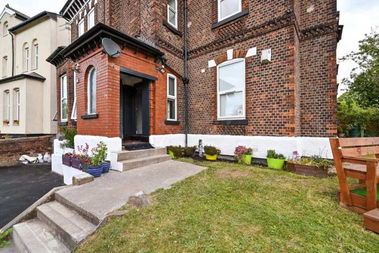 Fantastic House share 15 minutes from Manchester Arena