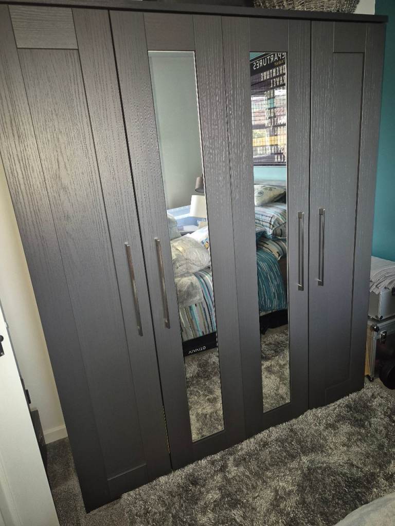 Four door wardrobe  with two mirrored doors 