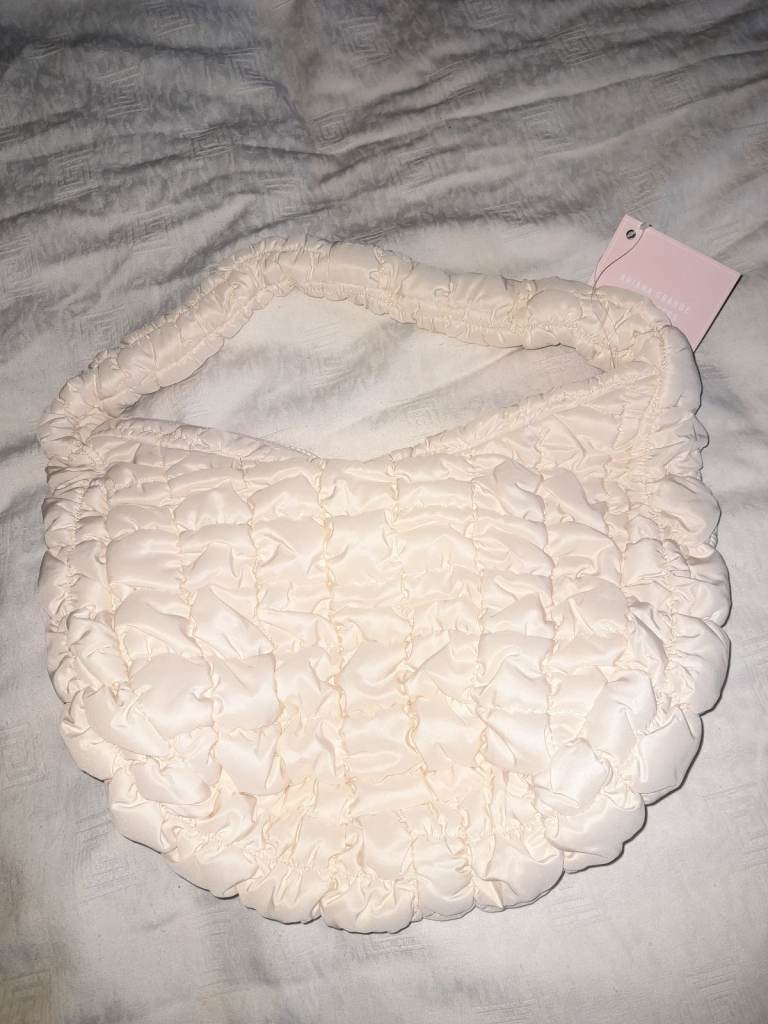 Ariana Grande Fragrances Cream/Ivory Quilted Puff Shoulder Bag
