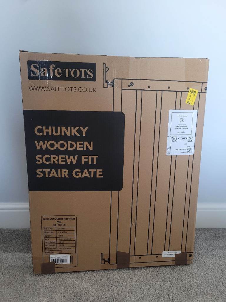 Safetots Stair Gate Wooden, Chunky, Screw Fit Gate, White, 63.5cm - 105.5cm