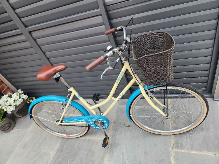 Adults bike  Elswick with  shoping  basket 